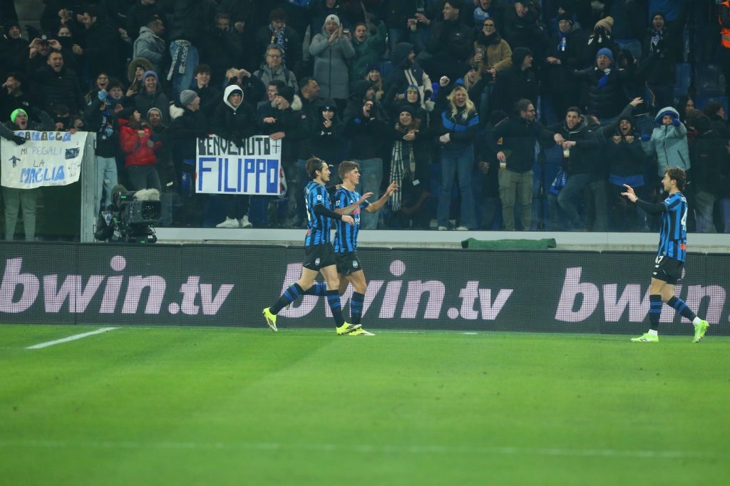 4f5ca5cc 6965 4c93 913f a3d46b7725d1