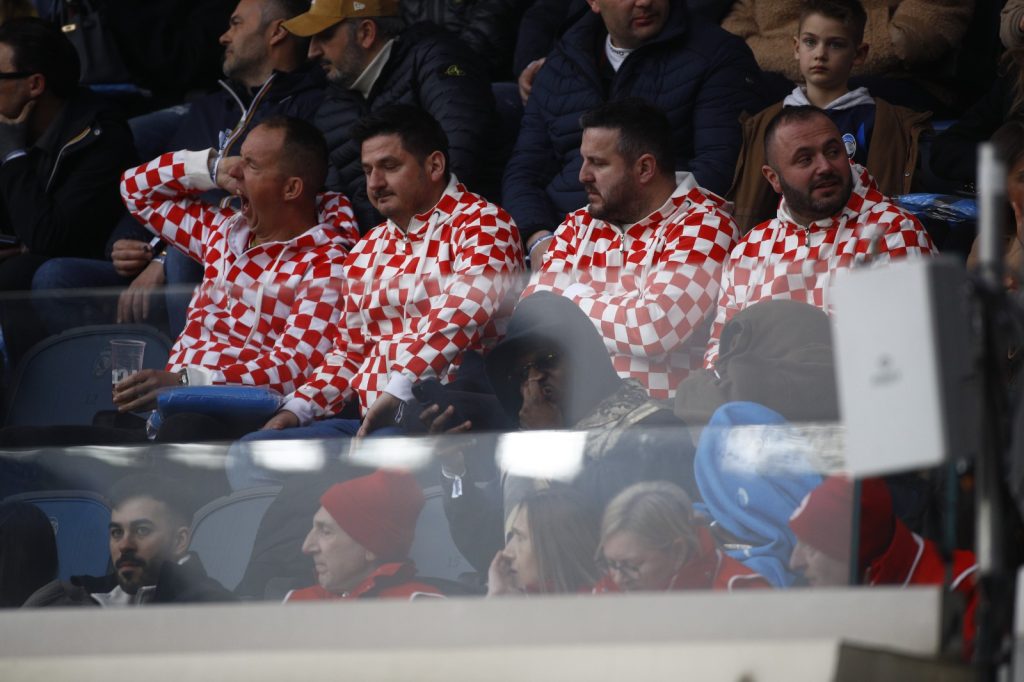 be2c48b7 4d4b 4c2b 9bdc 7cc616fae611