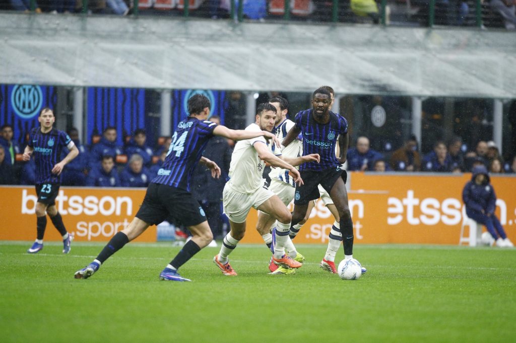 24b5ea3d 9647 4623 aaf6 48b879456619