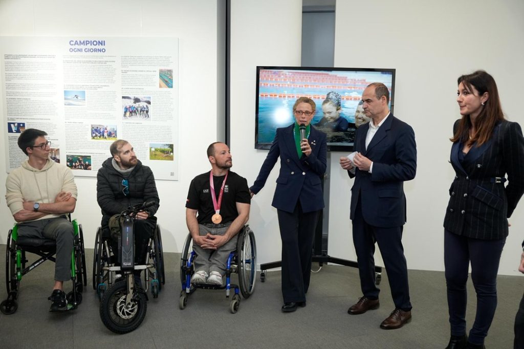 Mostra Shapes Forme Picchi Lucchini