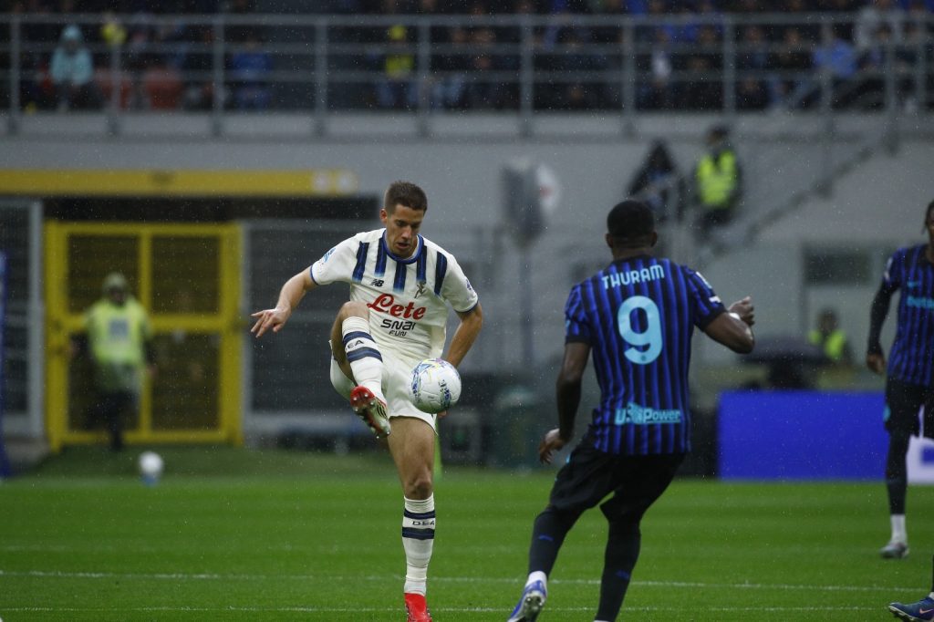 b9271a66 b6c4 400b a337 5d24ff7fe386